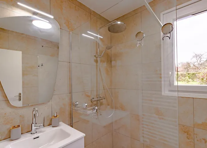 Du Cerisier Σπίτι διακοπών Lanouaille